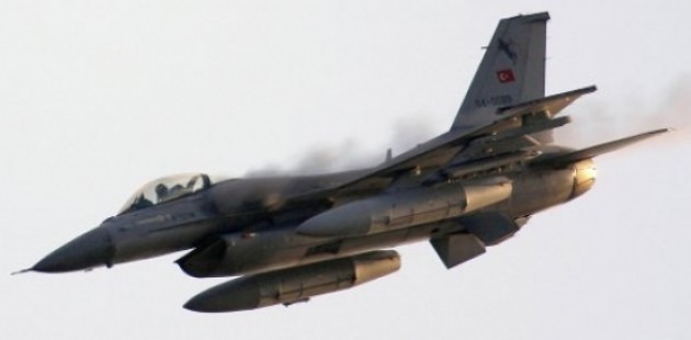 Sivas'ta F4 savaş uçağı düştü