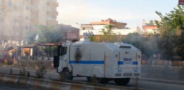 Cizre'de 2 polis yaralandı