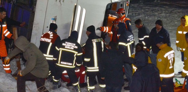 Kayseri'de otobüs şarampole devrildi: 21 ölü, 29 yaralı