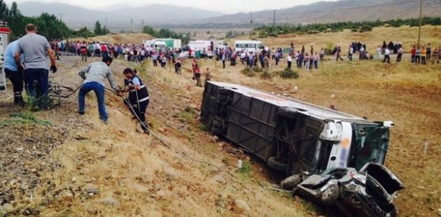 Bingöl'de trafik kazası: 31 yaralı