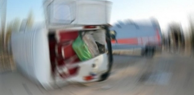 Aksaray'da minibüs devrildi: 11 yaralı