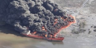 Bangladeş'te petrol tankeri battı