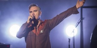  Morrissey İstanbul'da konser verdi