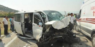 İzmir'de kaza: 4 ölü, 6 yaralı