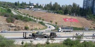 Adana'dan Güneydoğu'ya Tank Sevkiyatı