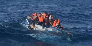 Çanakkale'de kaçak teknesi alabora oldu: 12 ölü