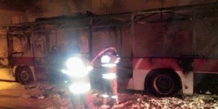 PKK’lılar İzmir’de yolcu dolu otobüsü yaktı