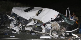 Minibüs askeri araçla çarpıştı: 5 yaralı