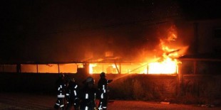 Konya’da mobilya fabrikasında korkutan yangın