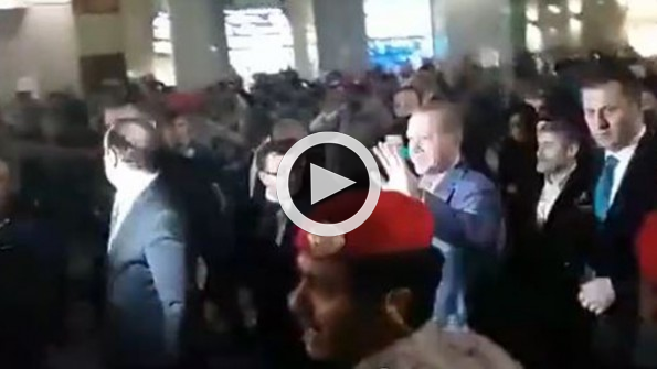Erdoğan’a Medine’de sevgi gösterisi