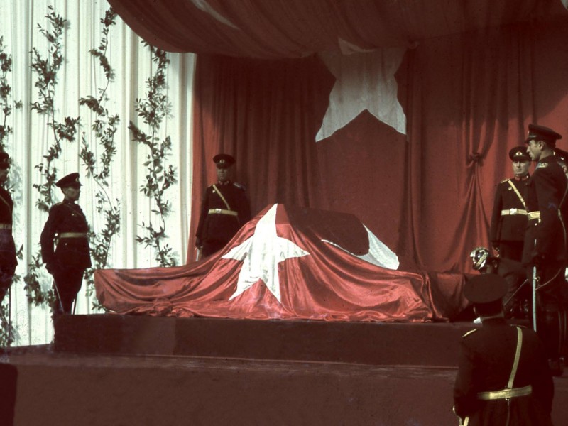 Atatürk’ün naaşının orjinal nakil fotoğrafları