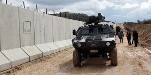 Hatay-Suriye sınırına 35 bin metre beton duvar