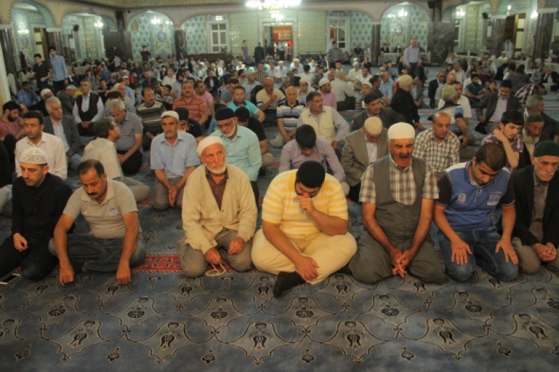 İlk teravih namazında camiler doldu taştı