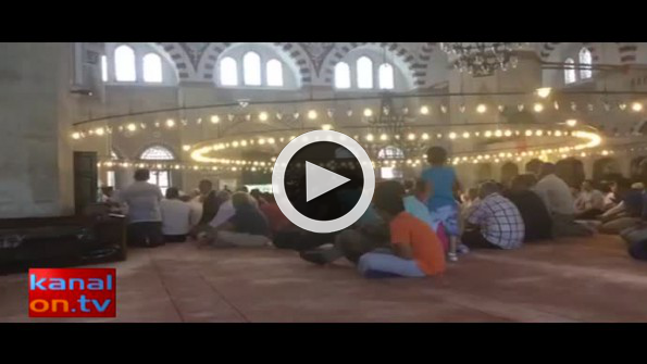 Cumhurbaşkanı Erdoğan şehitlerimiz için Kuran-ı Kerim okudu