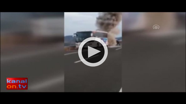 Seyir halindeki yolcu otobüsü yandı