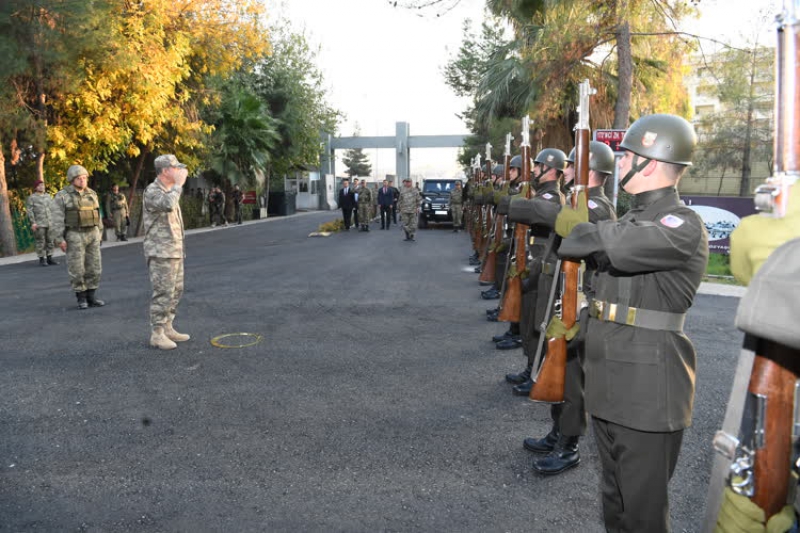 Genelkurmay Başkanı Orgeneral Akar sınır birliklerini denetledi