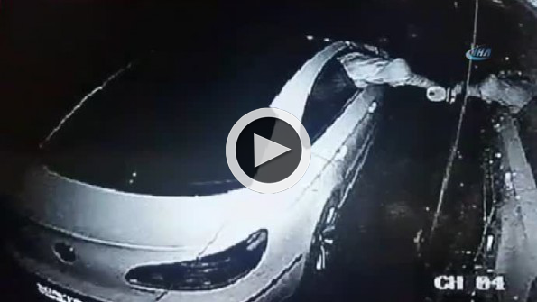 Arabadan inmeden 500 litre mazot çaldılar! İşte o anlar