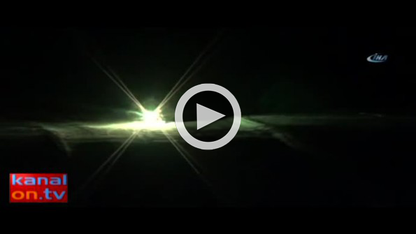 Snowboardculardan nefes kesen gece şovu