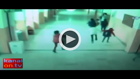 Öğrencilerin deprem paniği kamerada