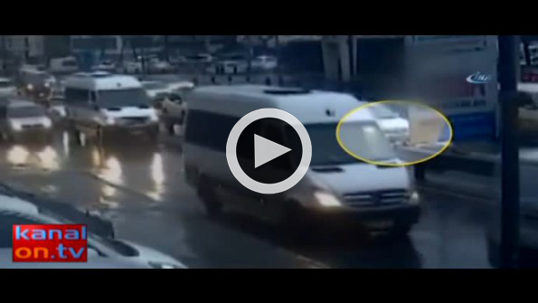 Akıllara durgunluk veren kaza kamerada