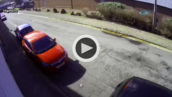 Arabayı 10 saniyede böyle soydu