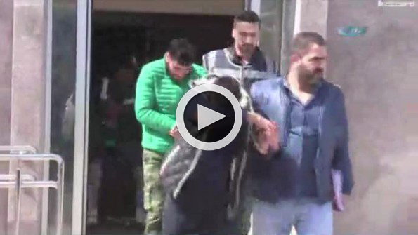 Güpegündüz kuyumcu soygunu kamerada