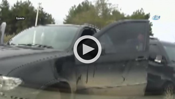 Silahla yol kesip, 2 kişiyi kaçıran fidyeciler kamerada