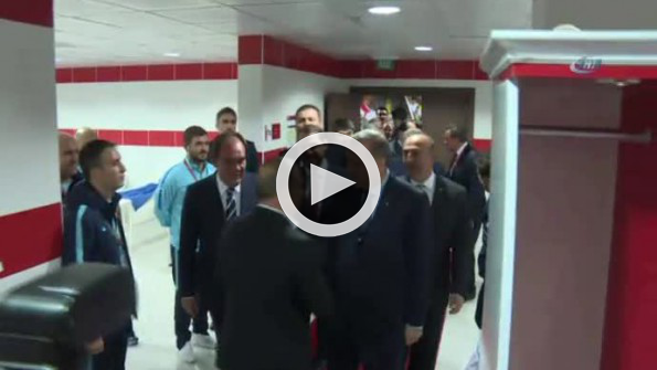 Cumhurbaşkanı Erdoğan’dan A Millilere sürpriz ziyaret