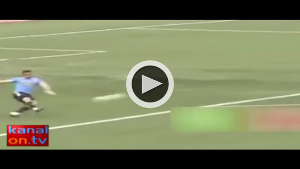 Akıllara durgunluk veren yılın en ilginç golü!