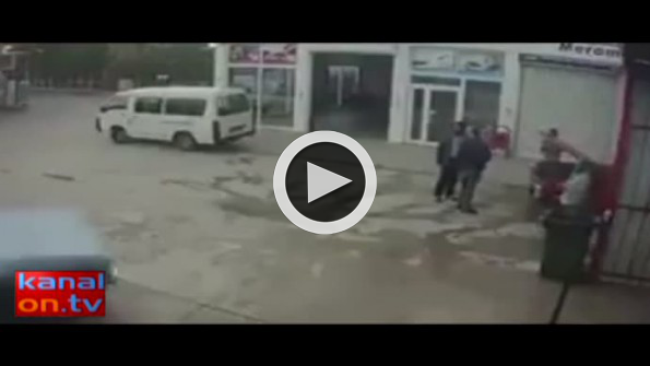 Araba yıkamacıya en karizmatik giriş