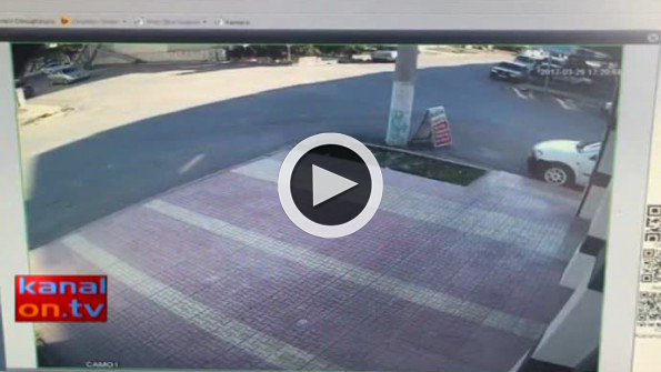 Konya’da iki aracın çarpıştığı anlar böyle kaydedildi