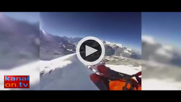 Paraşüt ile inanılmaz bir kayak yaptı