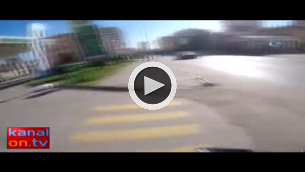 Motosiklet kazası kask kamerasında