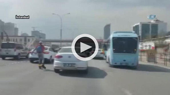 İstanbul trafiğinde pes dedirten görüntüler