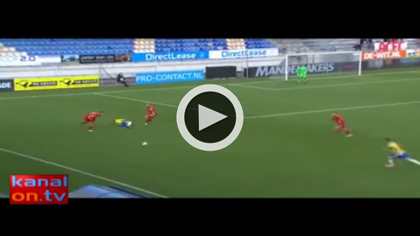 Hata mı, şike mi? Kaleciden komik hata!