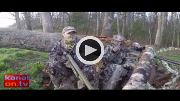 Av beklerken kurşunların hedefi oldu: Vurulma anı kamerada!