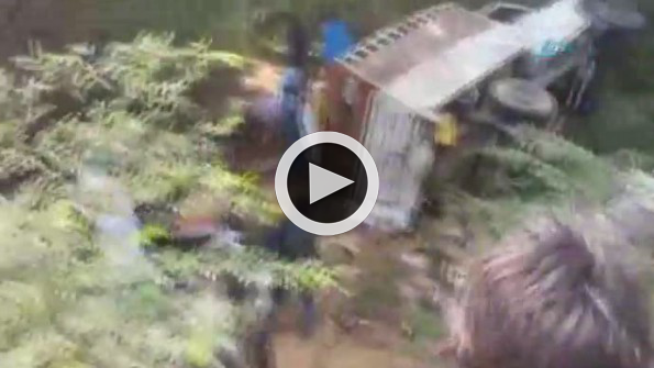 Yardım etmek yerine soydular