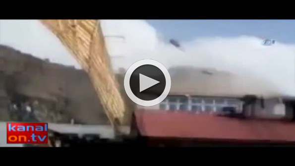 Fırtına çatıyı böyle uçurdu