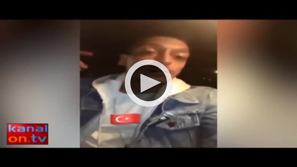 Mesut Özil Türkçe şarkıyla coştu!