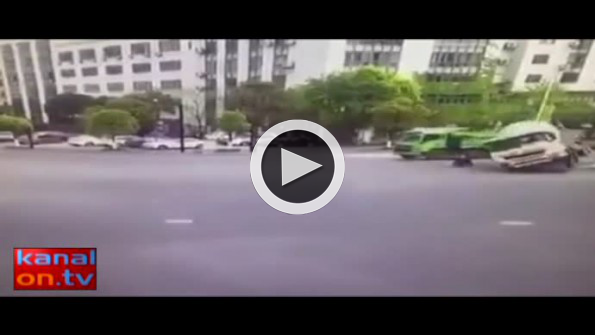 Beton mikserinin altında kaldı