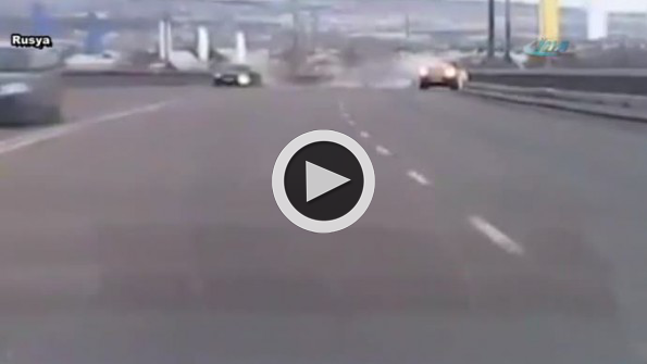 Hatalı dönüş kaza yaptırdı