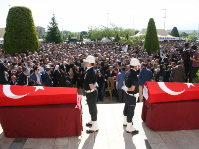 Başsavcı Alper ve makam şoförü Akşehirli’ye gözü yaşlı veda