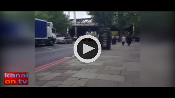 İngiliz kraliyet koruma motosikletinin kazası kamerada