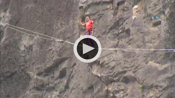 İpte 100 saat asılı kaldı, dünya rekoru kırdı