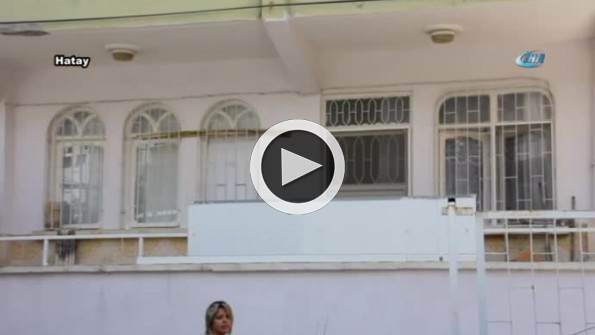 Cinnet getiren polis, anne ve babasını öldürdü