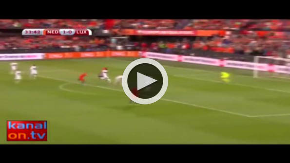 Sneijder’den şık gol