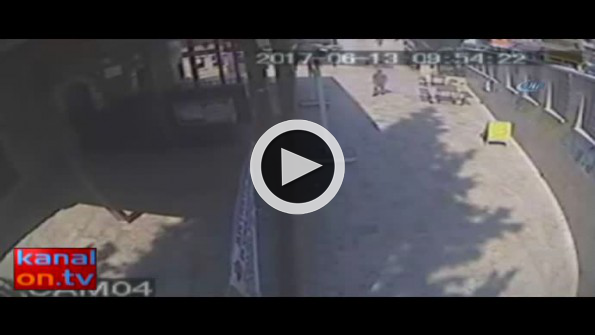 Camide bir şey bulamayınca vantilatörü çaldı
