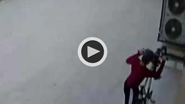 İmamın bisikleti böyle çalındı