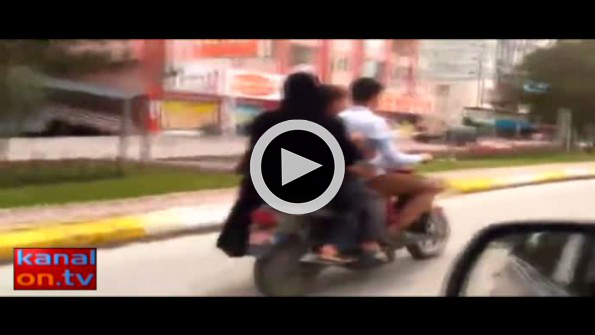 Trafikte ölüme meydan okudular!
