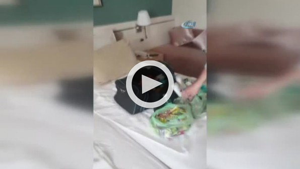 Turistin çantasından çıkanlar şoke etti